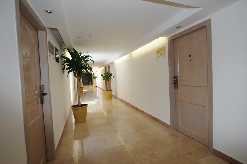 Imperio De Angeles Executive Leon Poliforum Extérieur photo