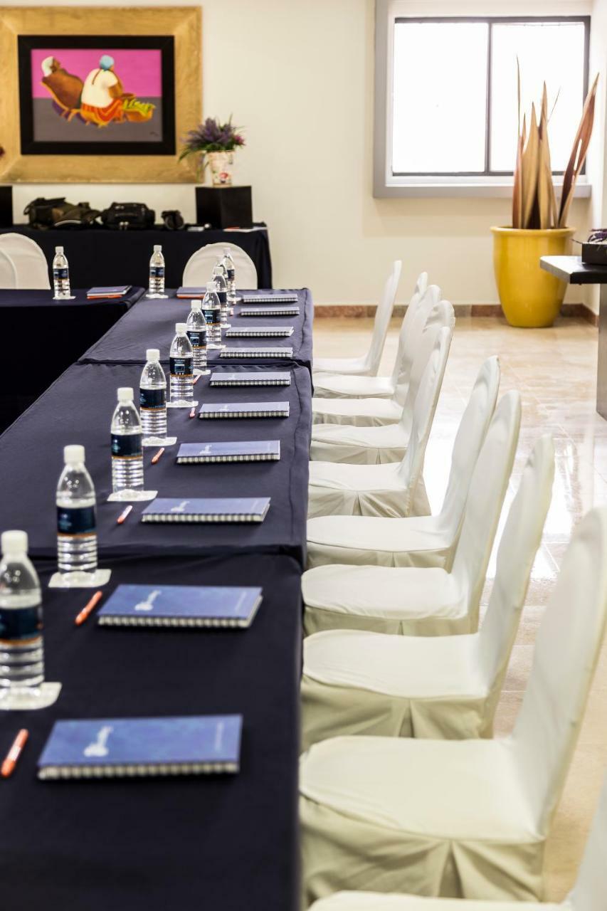 Imperio De Angeles Executive Leon Poliforum Extérieur photo